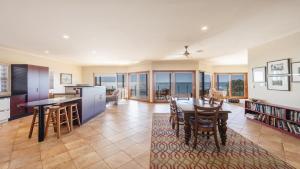 Now and Then, 2 - 42 Clarence St