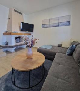 Villa Castanea - kuća za odmor s bazenom