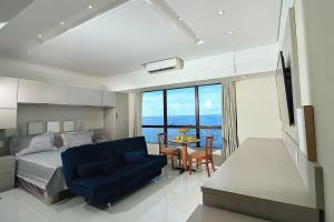 Tropical Executive Flat 1307 With View