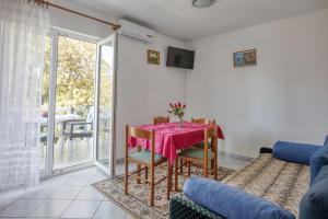 Two-Bedroom Apartment with Terrace room in Apartments with a parking space Zablace Sibenik - 4219