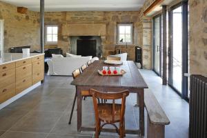 Maisons de vacances Holiday home, Plougasnou : photos des chambres