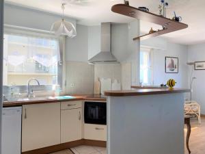 Appartement avec balcon terrasse, WIFI et parking à Perros-Guirec - FR-1-368-390