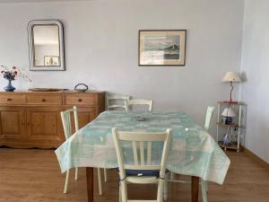 Appartement avec balcon terrasse, WIFI et parking à Perros-Guirec - FR-1-368-390