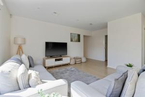 Ocean Breeze on Douglas