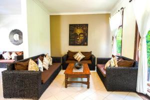 Villa SANKET - KUTA - 6 bedrooms - 6 bathrooms - Great Location