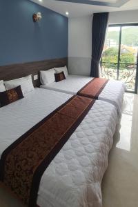 Phòng 4 người Nhìn ra cảnh Núi non (Quadruple Room with Mountain View)
