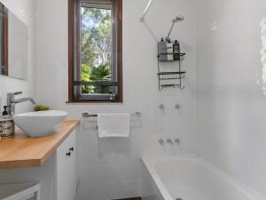 Great value 3BD house at a convenient location