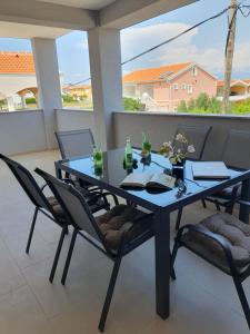 New apartment Vir, 200m from beach