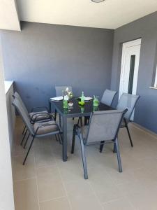 New apartment Vir, 200m from beach