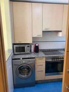 Ático con terraza, piscina y gimnasio