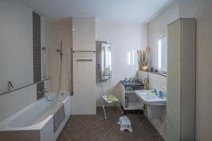 3 Raum FeWo Karl May, gehobene Ausstattung, Radebeul-Ost, 76qm