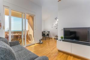 Apartment Paradiso with Sea View