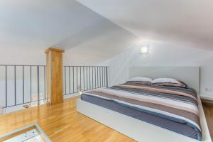 Apartment Paradiso with Sea View