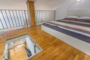 Apartment Paradiso with Sea View