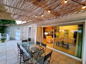 Maisons de vacances Authentique Mas provencal entre mer et Camargue : photos des chambres