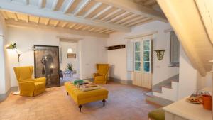 ANTICIANA 8, Emma Villas