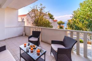 Apartment Elmira - Charme Holidays