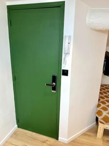 Studio 15m2 cosy Calme Métro 3 min Accès Vieux-Port rapide