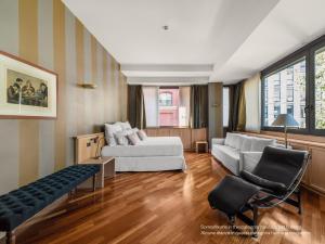 Extra Large Studio with Kitchenette, Bathtub and Sofa Bed room in Camperio House Suites & Apartments