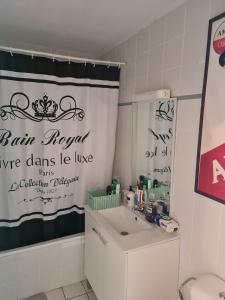 Appartements Appartement EN PREMIERE LIGNE DE PLAGE HENDAYE : photos des chambres