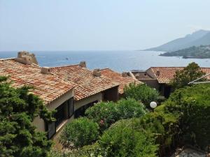 Grand studio 35 m2 avec mezzanine et vue mer - 4hvězdičkové hotely ve městě Théoule-sur-Mer