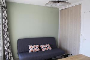 Appartements Studio avec parking proche plage et centre : photos des chambres