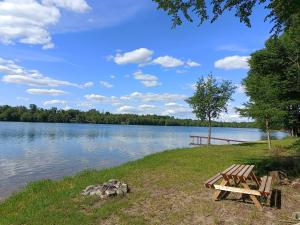 Instytut Wypoczynku - domki nad jeziorem Mausz
