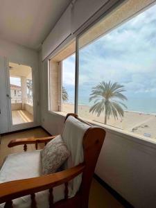 Precioso apartamento con chimenea y vistas al mar