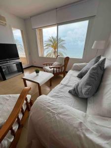 Precioso apartamento con chimenea y vistas al mar