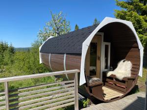 Cozy forest cabin with amazing mountain view