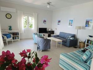 Seahorse Bay Beach Villa Halikounas