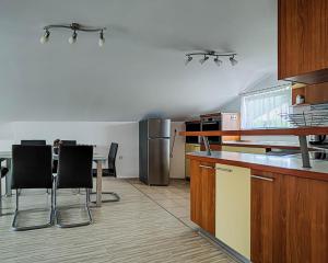 Apartma Hilltop Haven 