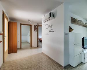 Apartma Hilltop Haven