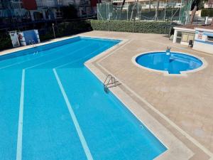 Apartamento Platja d’Aro · 2 dormitorios con pisci