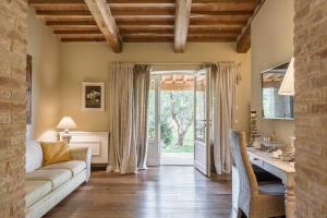 Suite with Patio room in Dimora Santa Margherita - Boutique Hotel