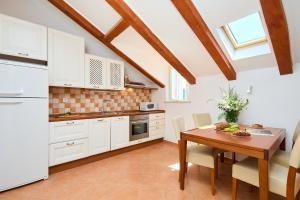 Hedera Estate, Hedera A34