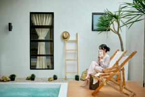 Bali-inspired Villa with Dipping Pool by Pallet Homes