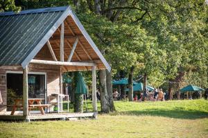 Campings Village Huttopia Lac de Rille : photos des chambres