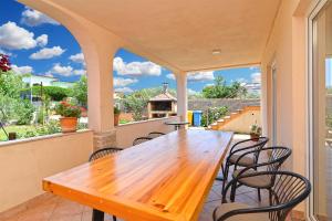 Apartment Galizana 2253 