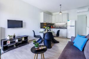 The Green Yard Apartment