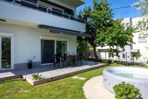 Family Garden Retreat