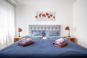 Elegant two-bedroom apartment with terrace in Rovinj