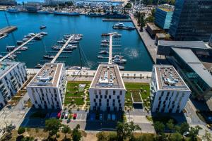 Apartament Faltom LUX z tarasem Yacht Park