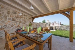 Stone house Dijana Istria Sveti Lovrec 