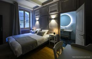 Maisons de vacances Gite Les Muses, Ancien hotel particulier avec SPA : photos des chambres