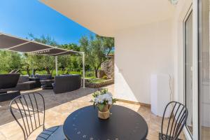 Cozy holiday house in Brzac