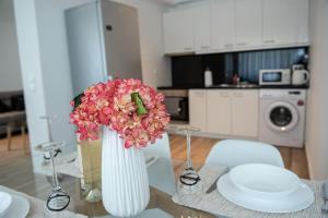 Bright 2BR apartment in Palaio Faliro-(FAL_A1)