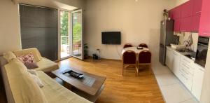 Antinas home