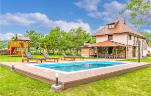 Amazing Home In Otocac With Wifi, 4 Bedrooms And Outdoor Swimming Pool