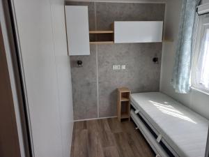 Campings Mobil home - Clim, LV, LL - Camping Les Sables du Midi '4 etoiles' - 004 : photos des chambres